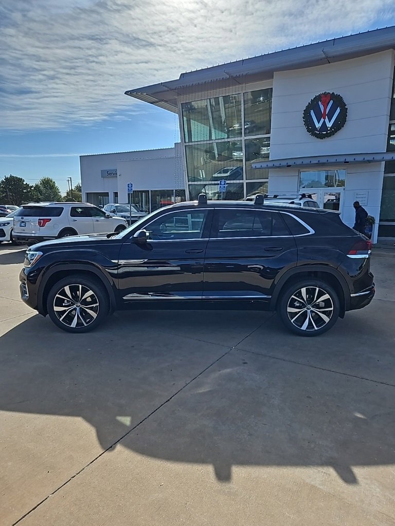 New 2026 Volkswagen Atlas Cross Sport SEL Premium R-Line image 8