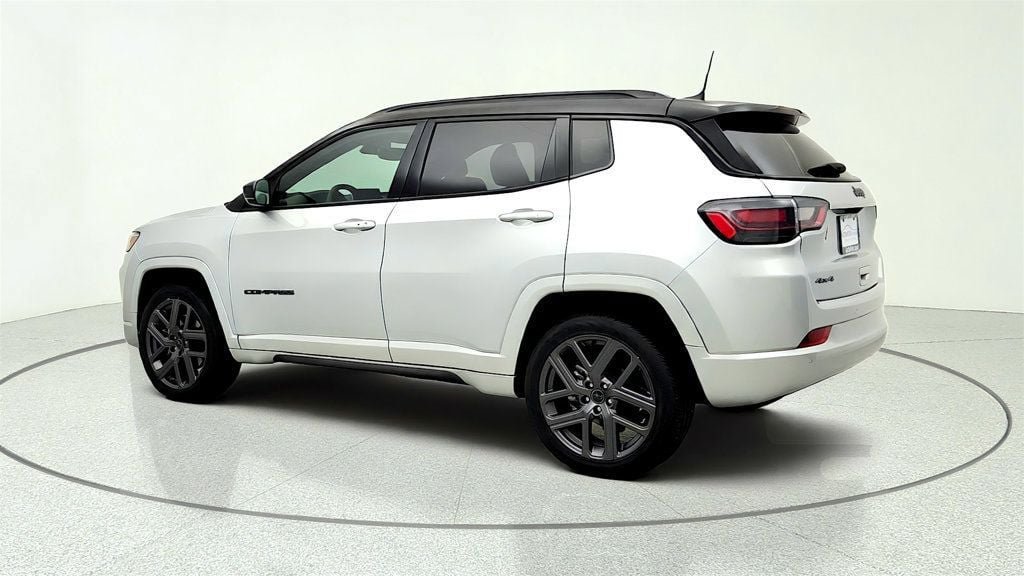 Used 2025 Jeep Compass Limited w/ High Altitude Package AWD/4WD image 7
