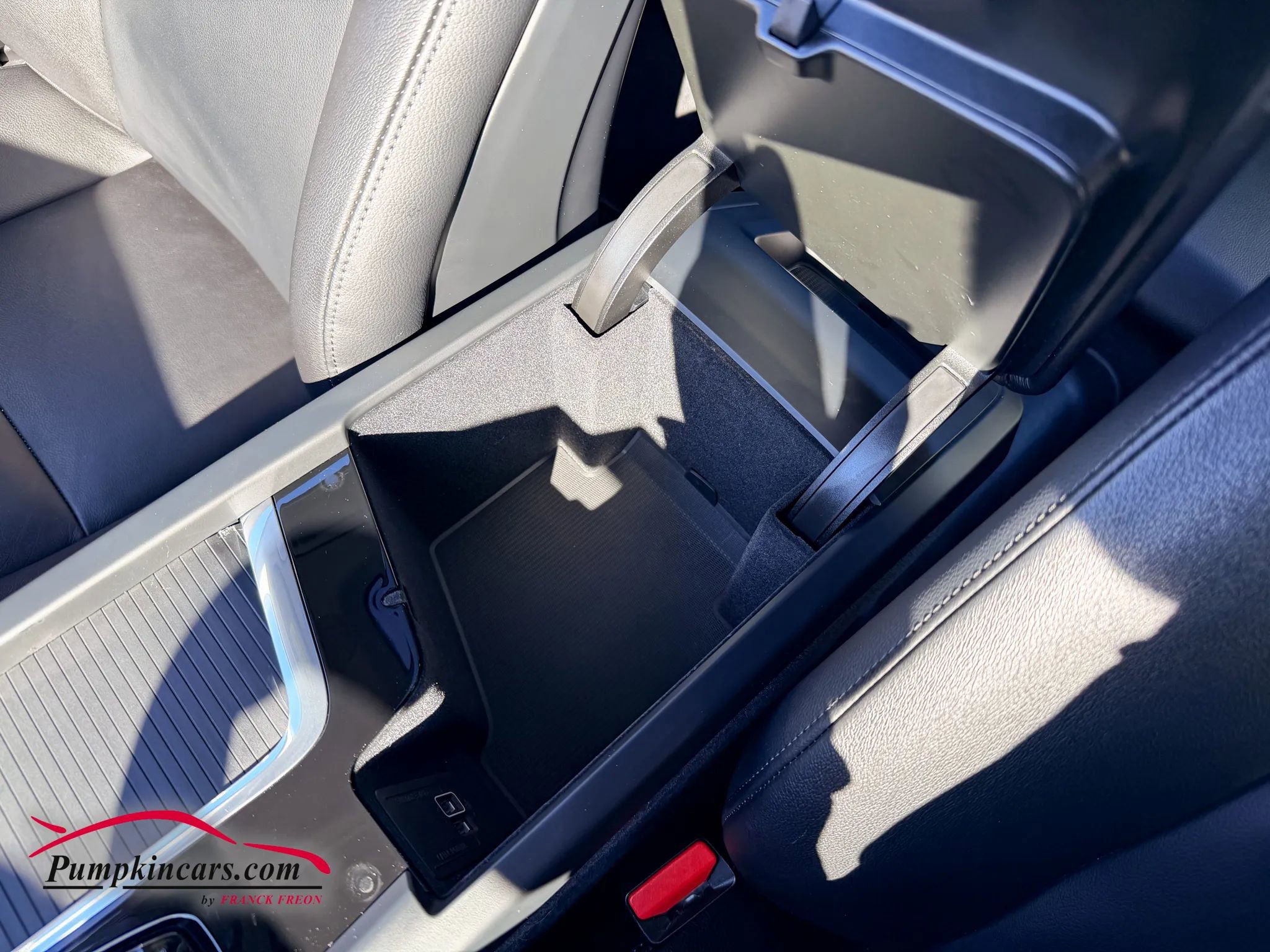 Used 2020 Volvo S60 T5 Momentum image 26