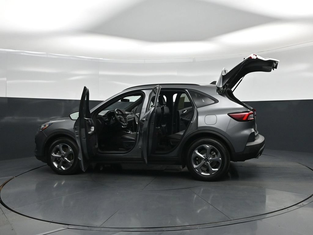 Certified 2025 Ford Escape ST-Line w/ Tech Pack #1 FWD image 30