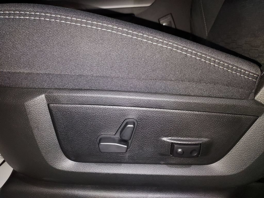 New 2026 RAM 2500 Big Horn AWD/4WD image 18