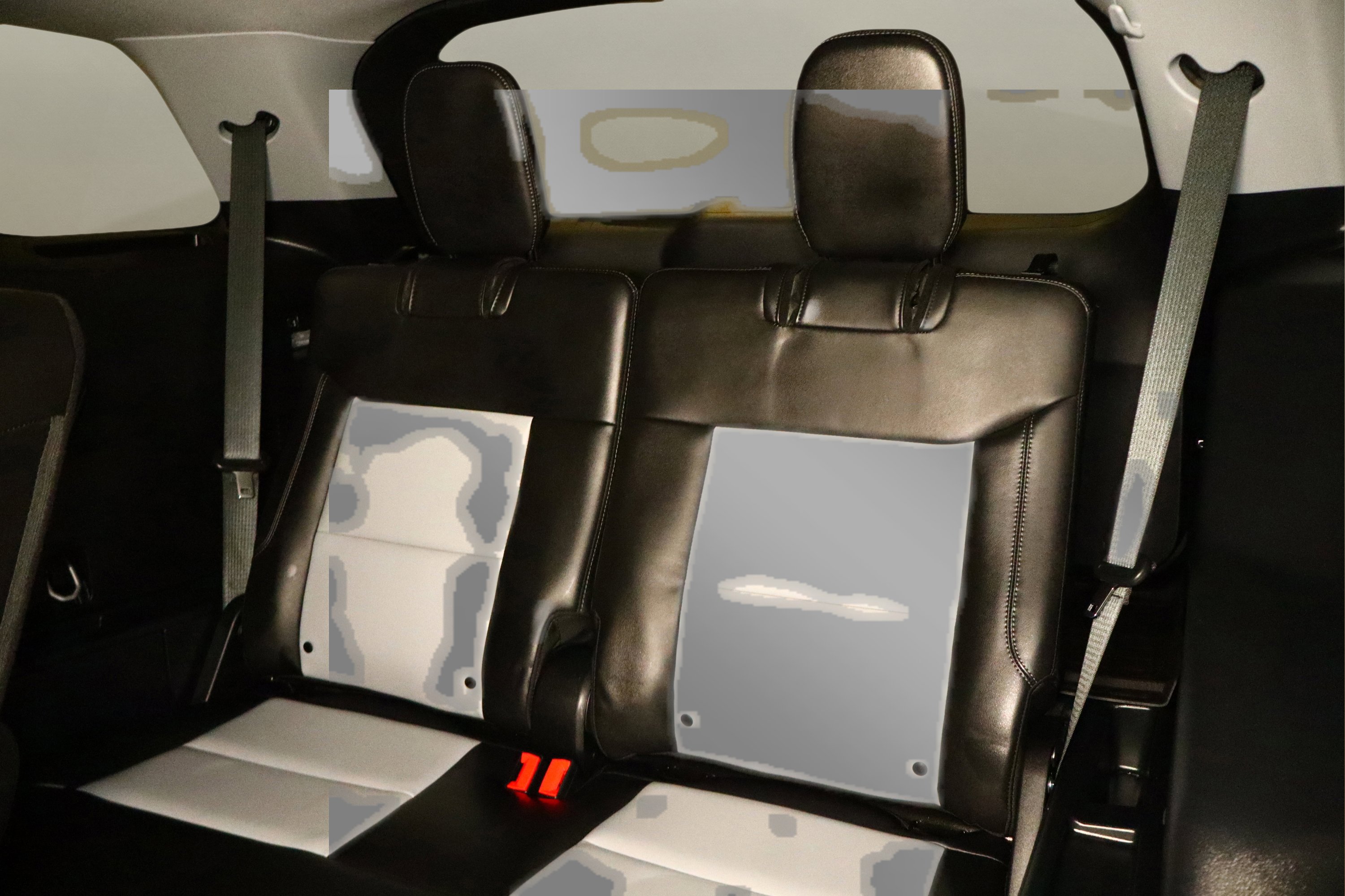 Used 2023 Ford Explorer XLT w/ Equipment Group 202A image 17