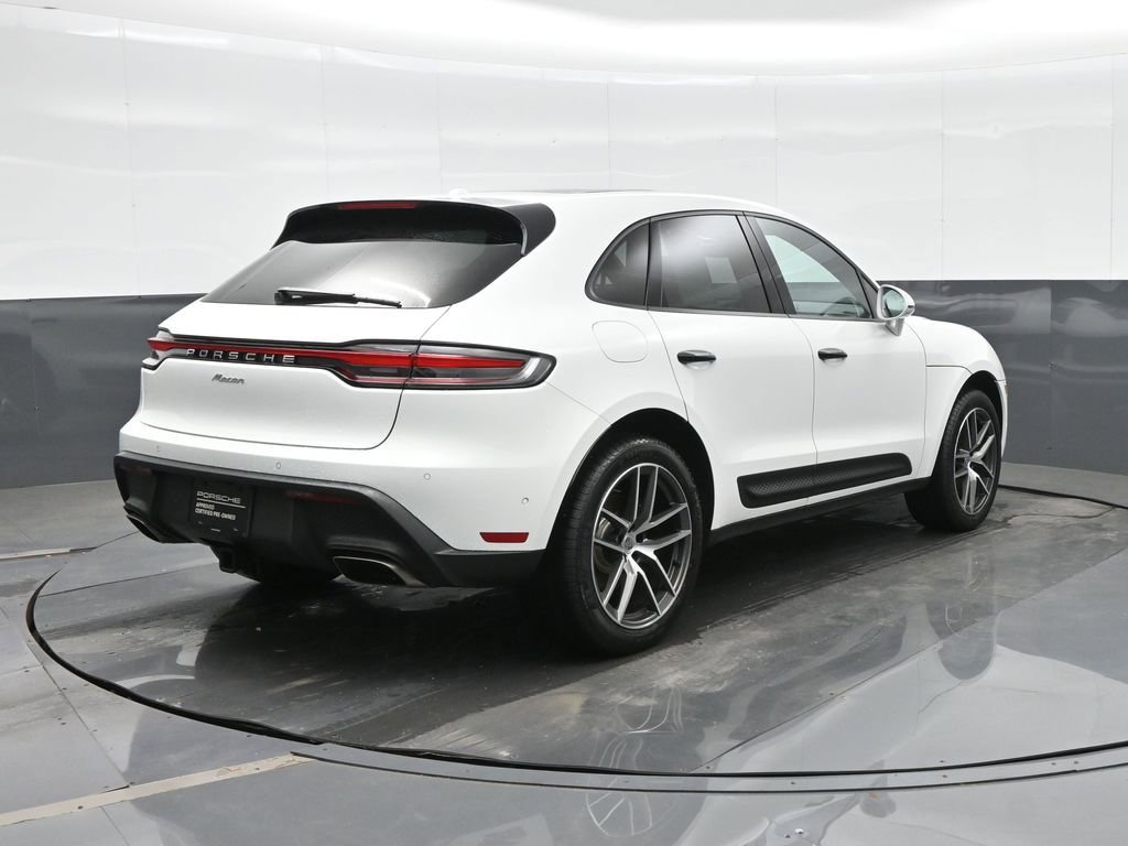 Certified 2025 Porsche Macan image 7