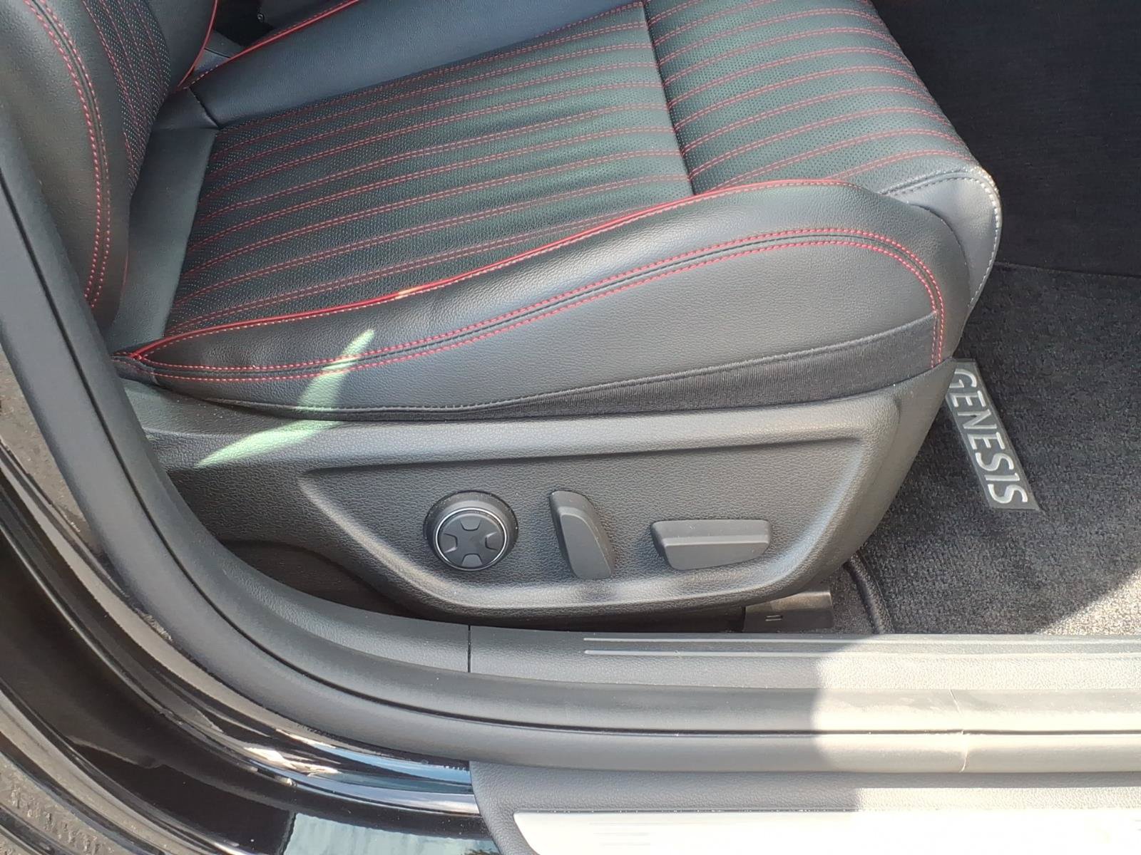 Used 2023 Genesis G70 3.3T w/ Sport Advanced Package RWD image 11