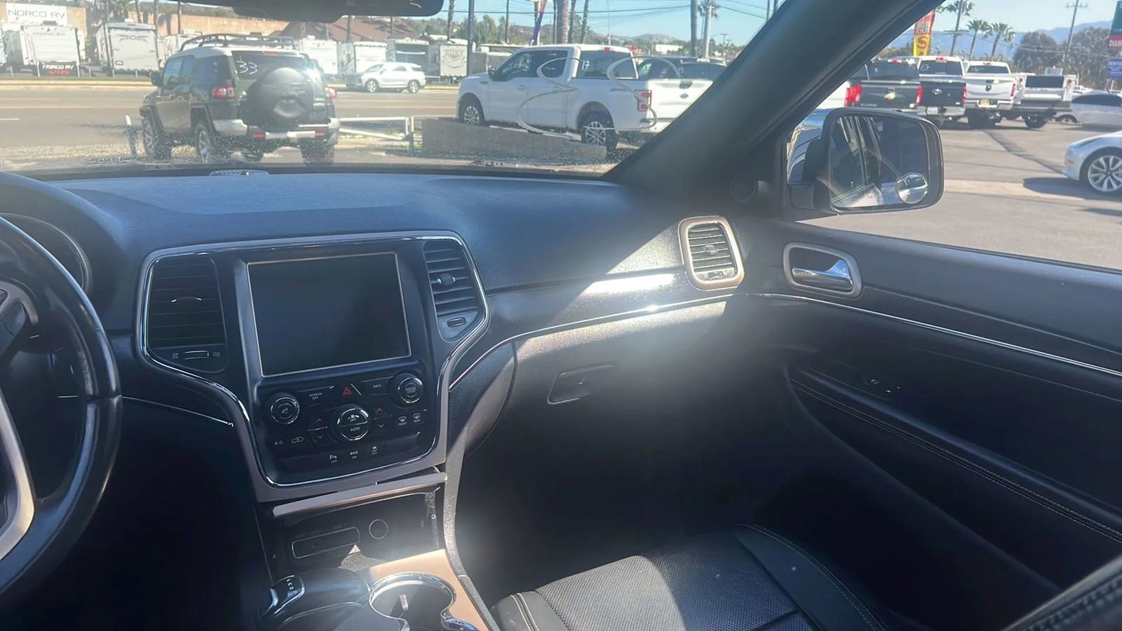 Used 2015 Jeep Grand Cherokee Limited w/ Luxury Group II RWD image 13