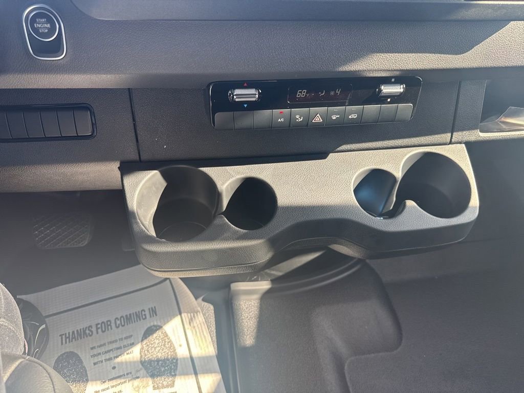 Used 2025 Mercedes-Benz Sprinter 2500 image 18