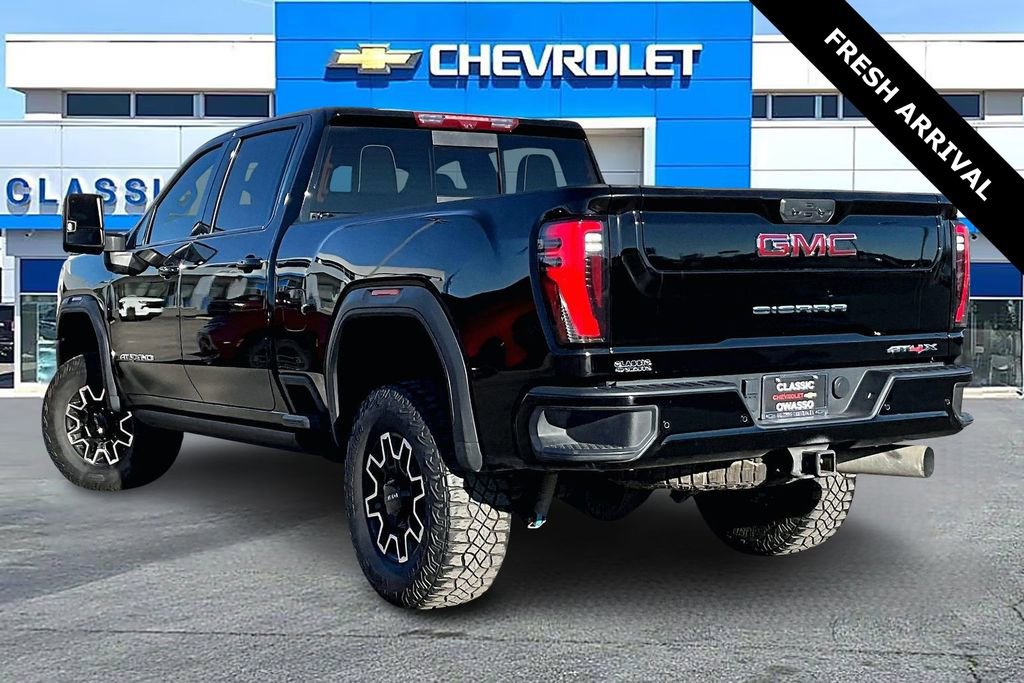 Used 2024 GMC Sierra 2500 AT4X image 4