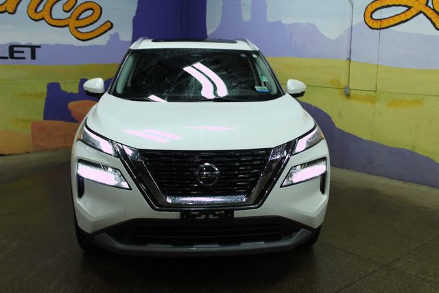 Used 2021 Nissan Rogue SV image 3