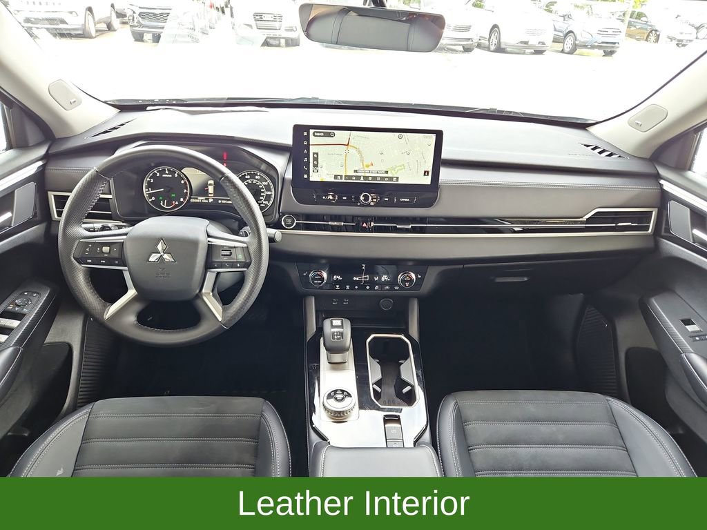 Used 2025 Mitsubishi Outlander AWD image 9