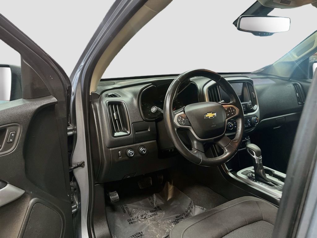 Used 2022 Chevrolet Colorado LT w/ LT Convenience Package AWD/4WD image 9