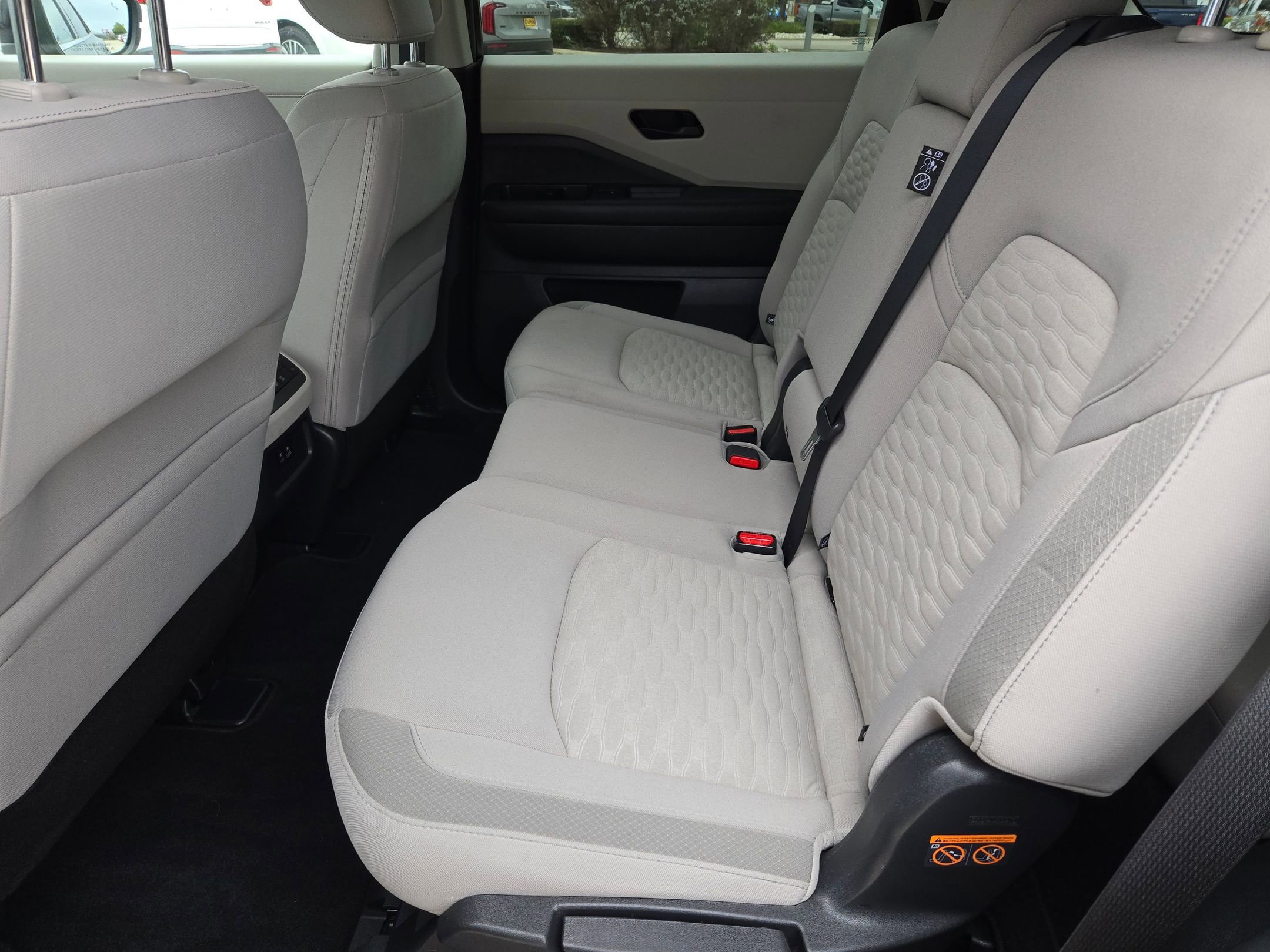 Used 2023 Nissan Pathfinder SV image 13