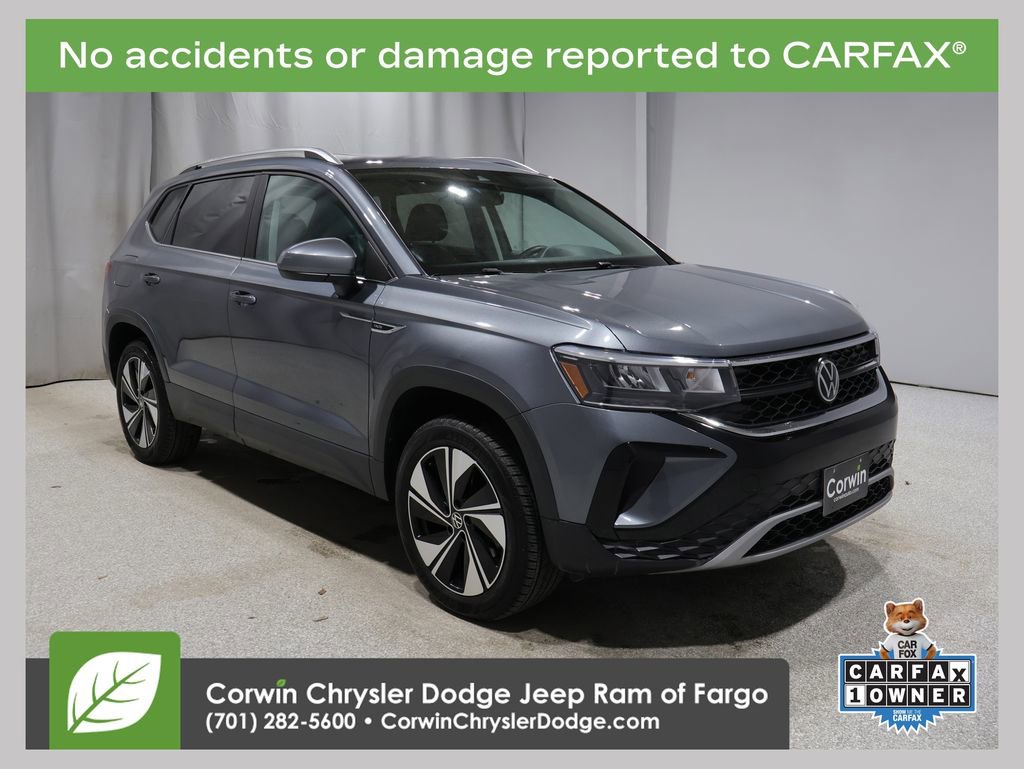 Used 2023 Volkswagen Taos SE w/ Panoramic Sunroof Package