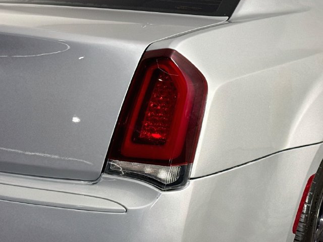 Used 2020 Chrysler 300 S RWD image 33