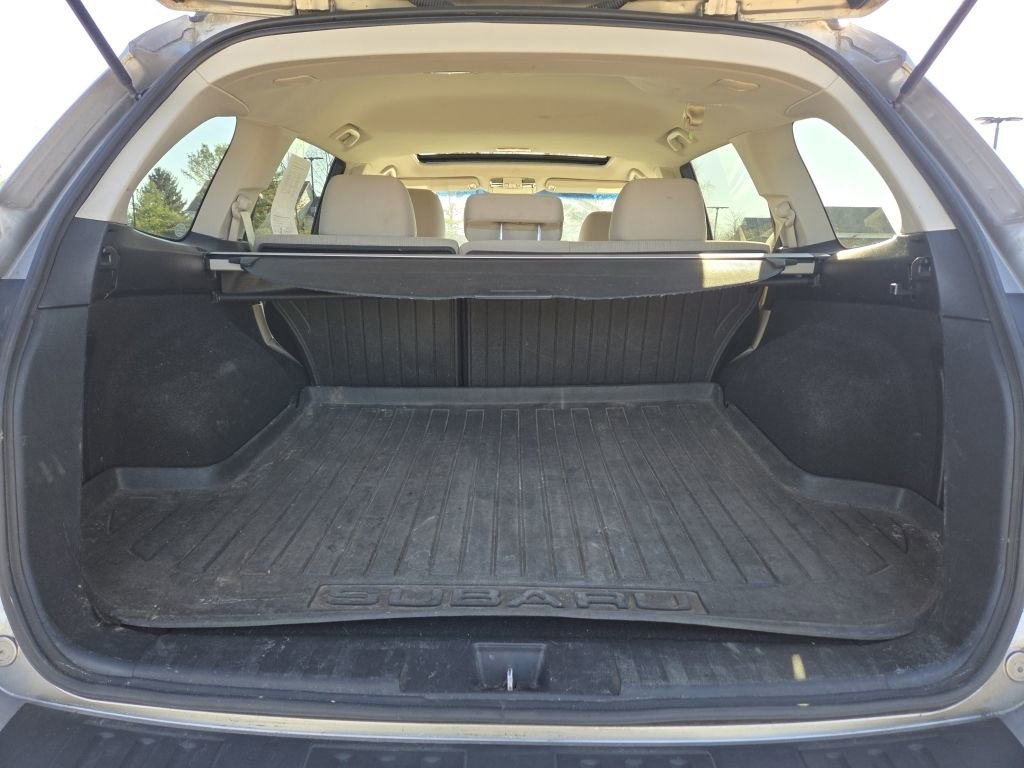 Used 2014 Subaru Outback 2.5i Premium w/ Moonroof Package AWD/4WD image 19