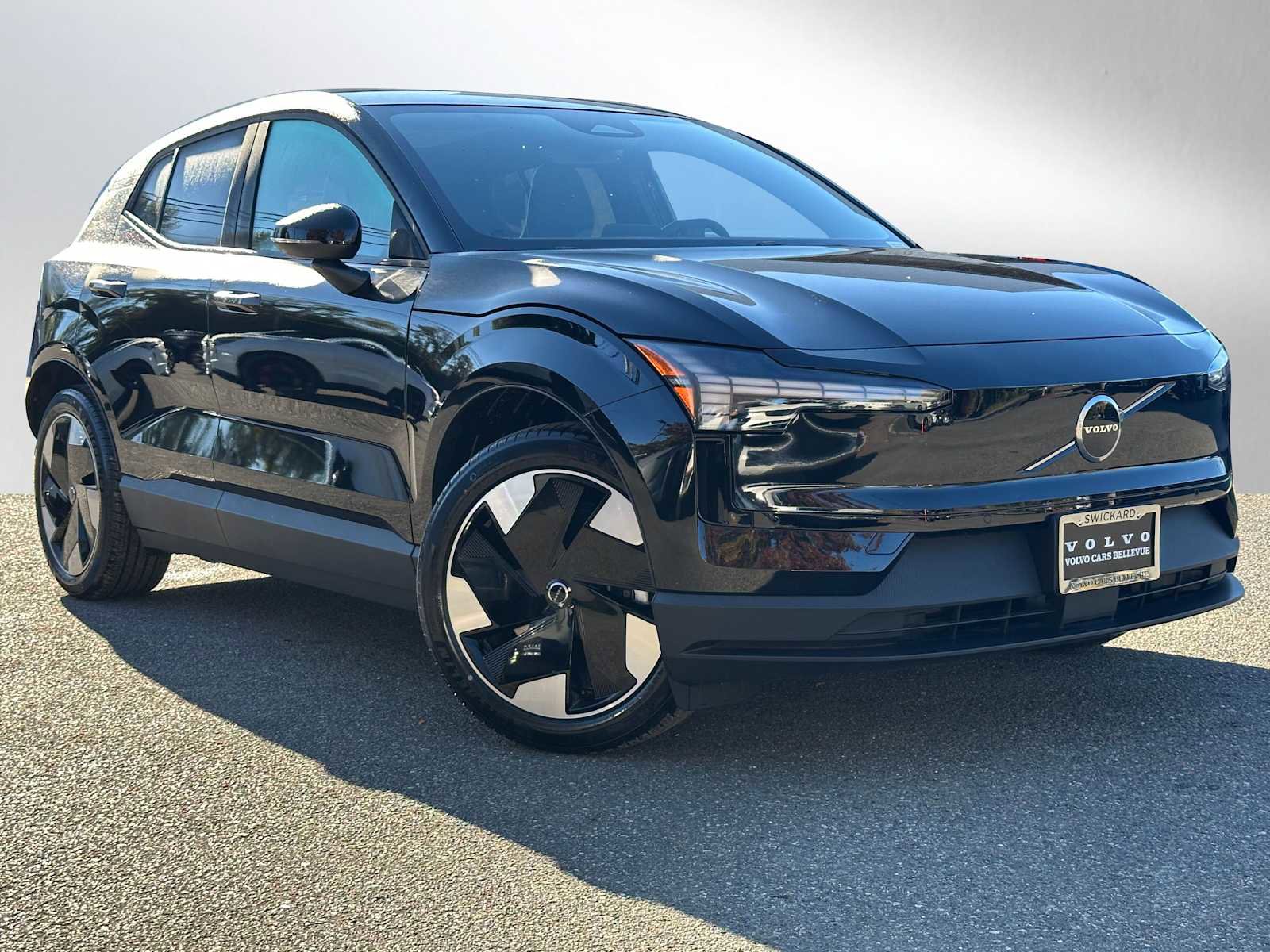 New 2025 Volvo EX30 Plus w/ Protection Package Premier image 1