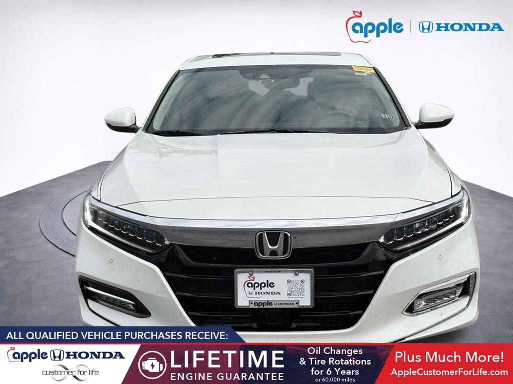 Used 2018 Honda Accord Touring image 2