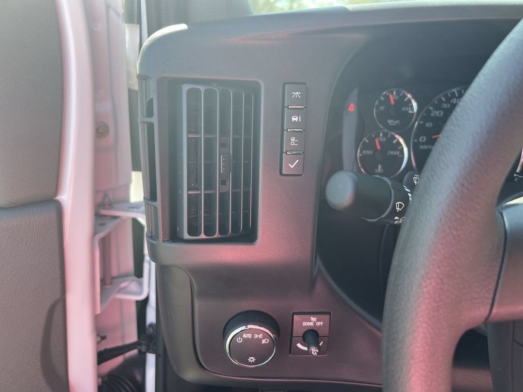New 2026 Chevrolet Express 2500 Extended w/ Driver Convenience Package RWD image 20