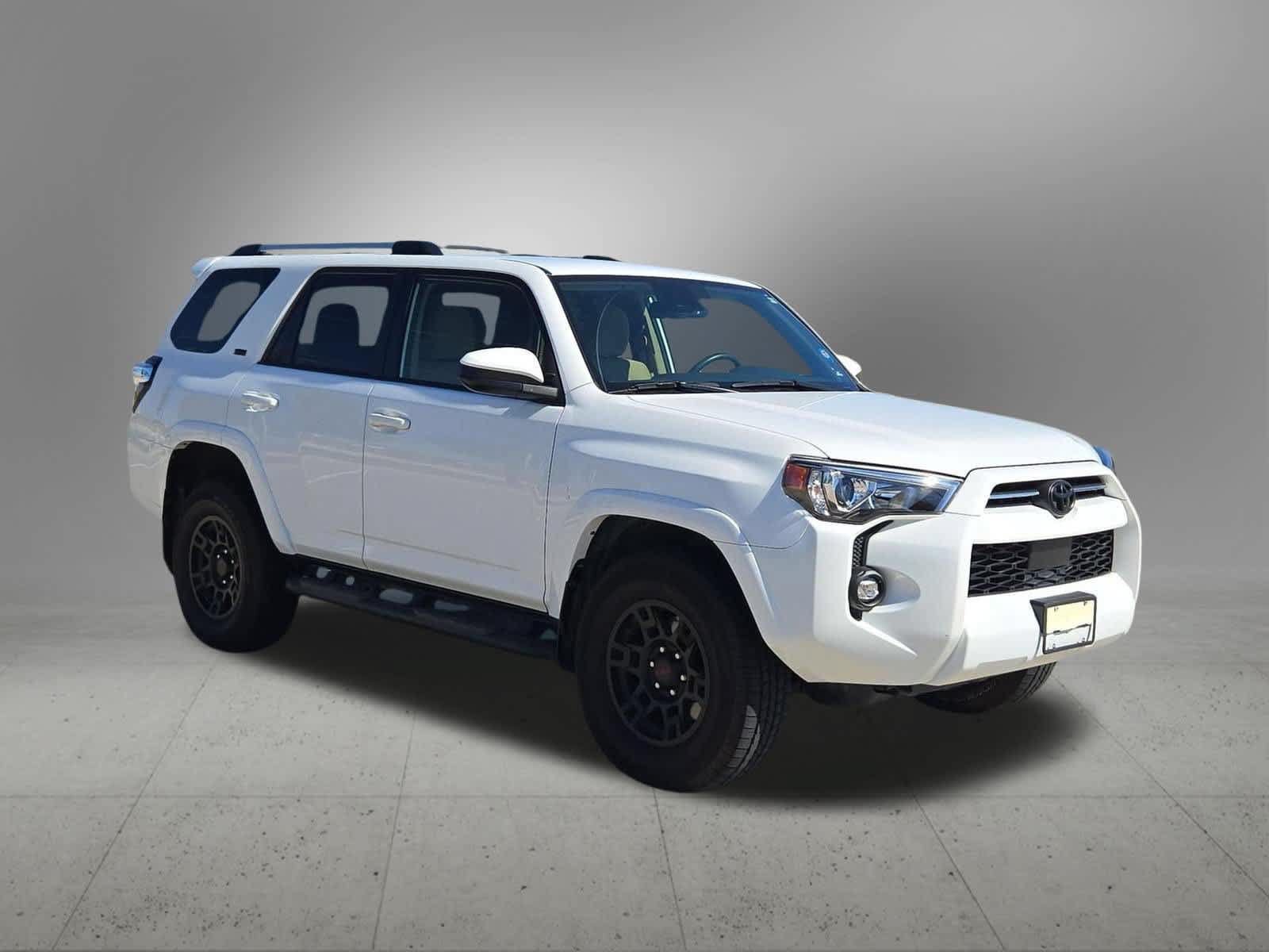 Used 2023 Toyota 4Runner SR5 AWD/4WD image 8