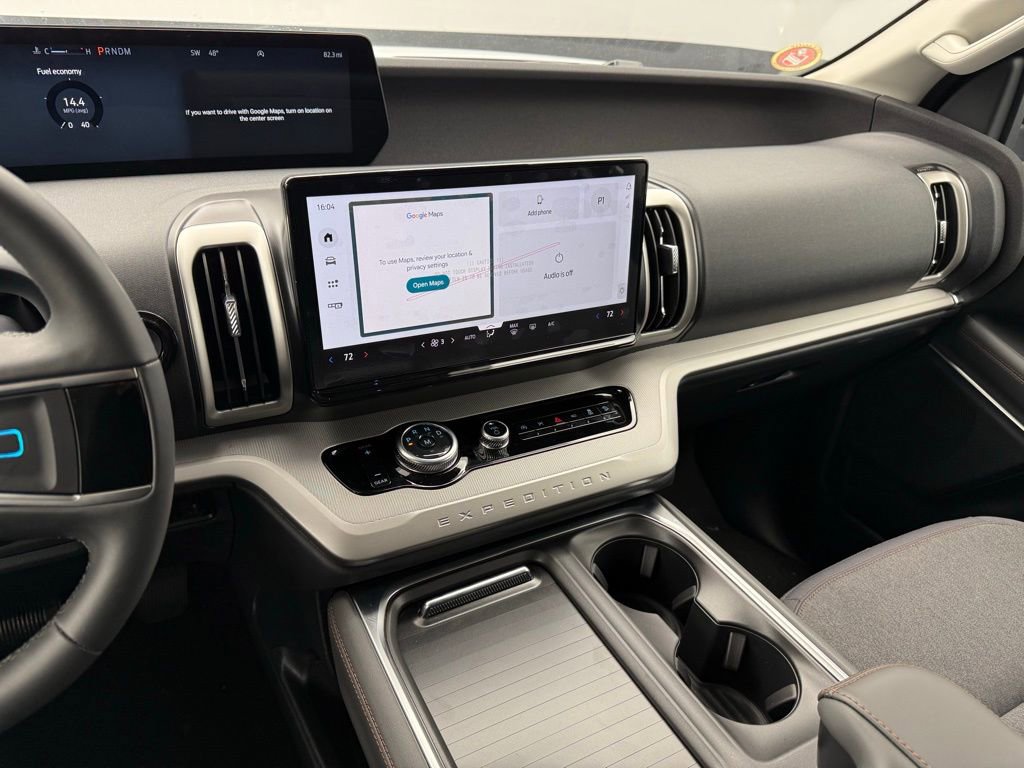 New 2025 Ford Expedition Active image 5