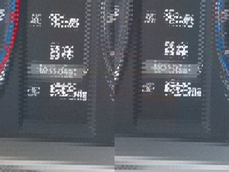 Used 2017 Toyota RAV4 Limited image 4