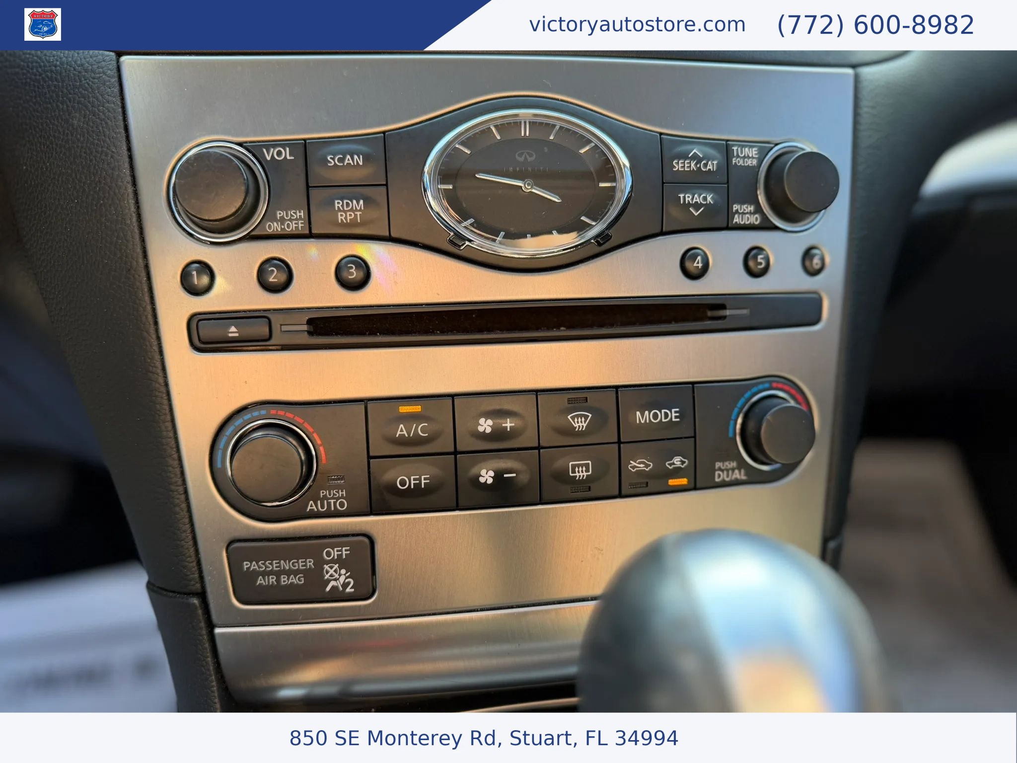 Used 2015 INFINITI Q40 w/ Moonroof Package RWD image 29