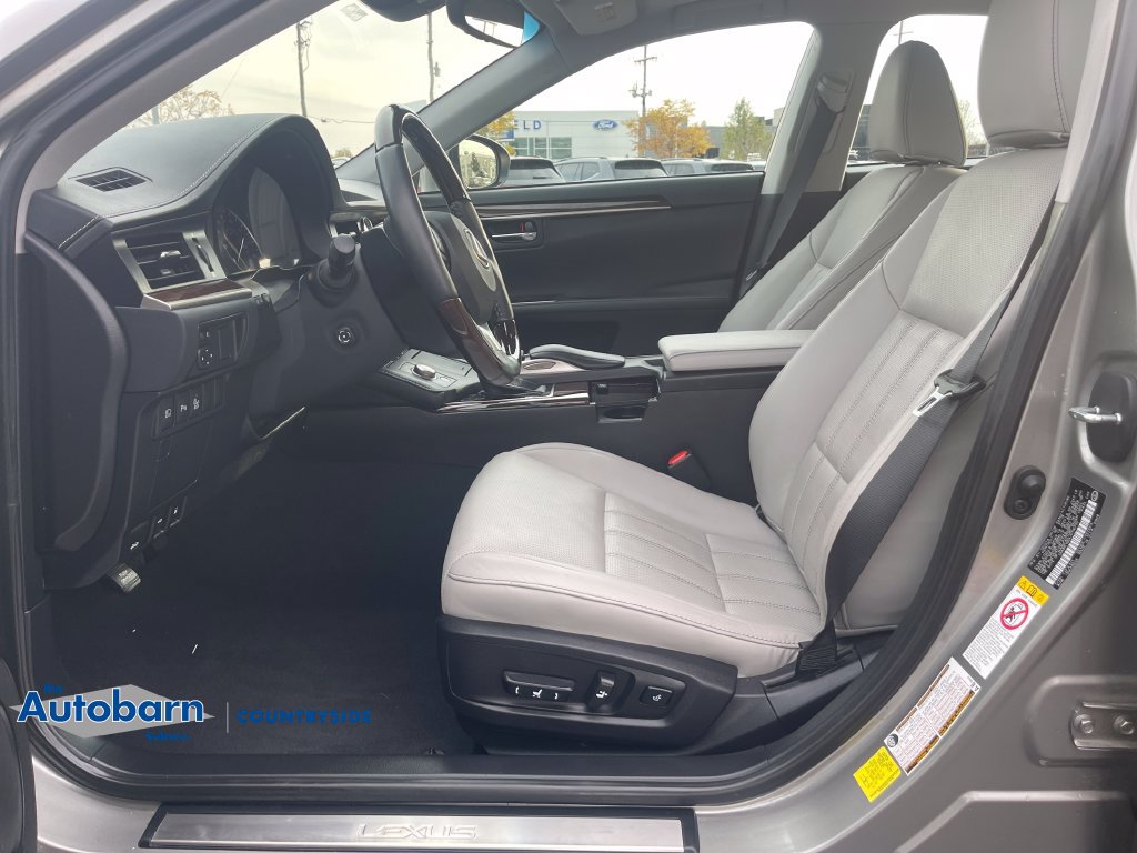 Used 2018 Lexus ES 350 w/ Luxury Package w/Wood Trim FWD image 9