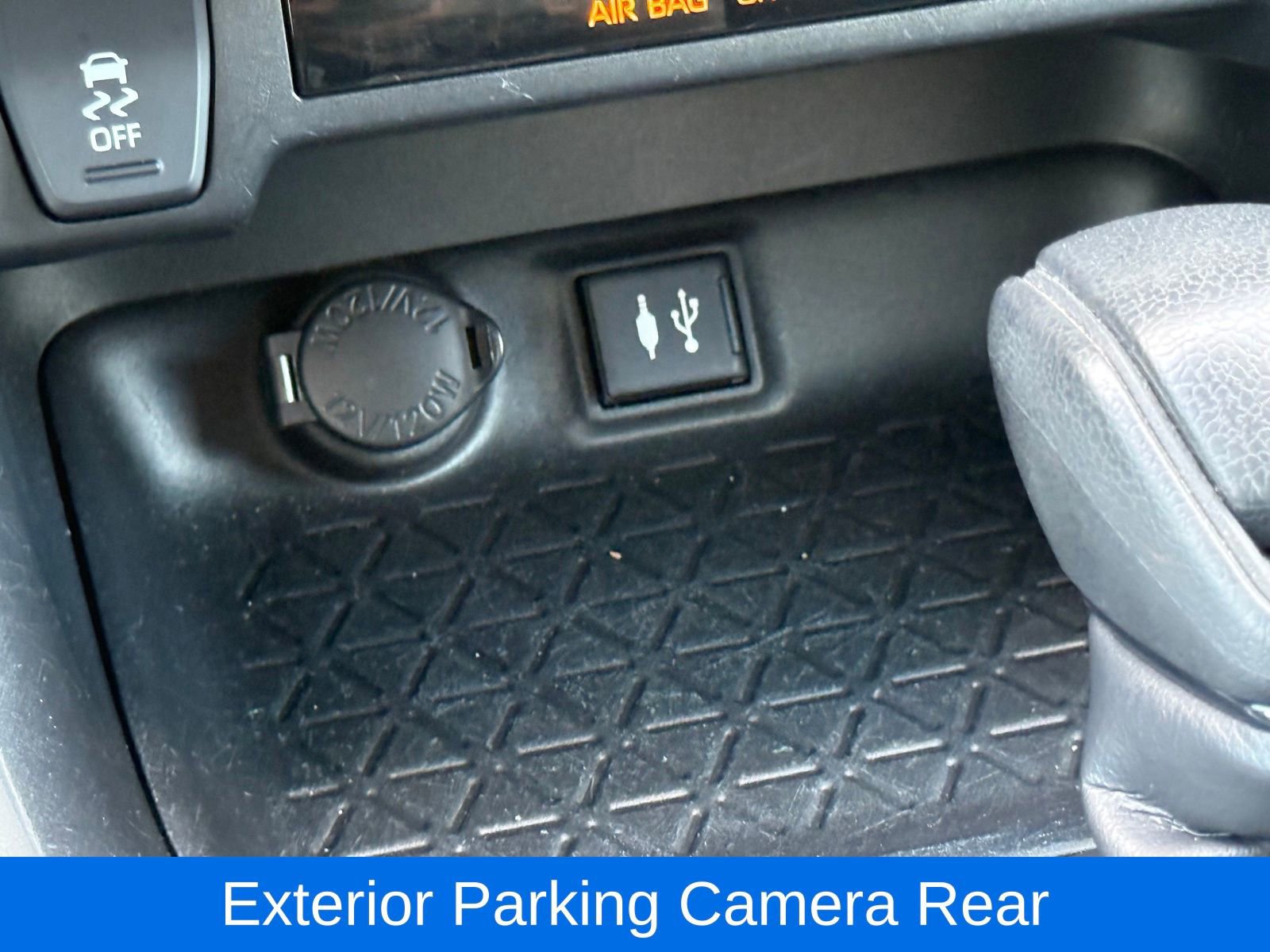 Used 2019 Toyota RAV4 LE AWD/4WD image 23