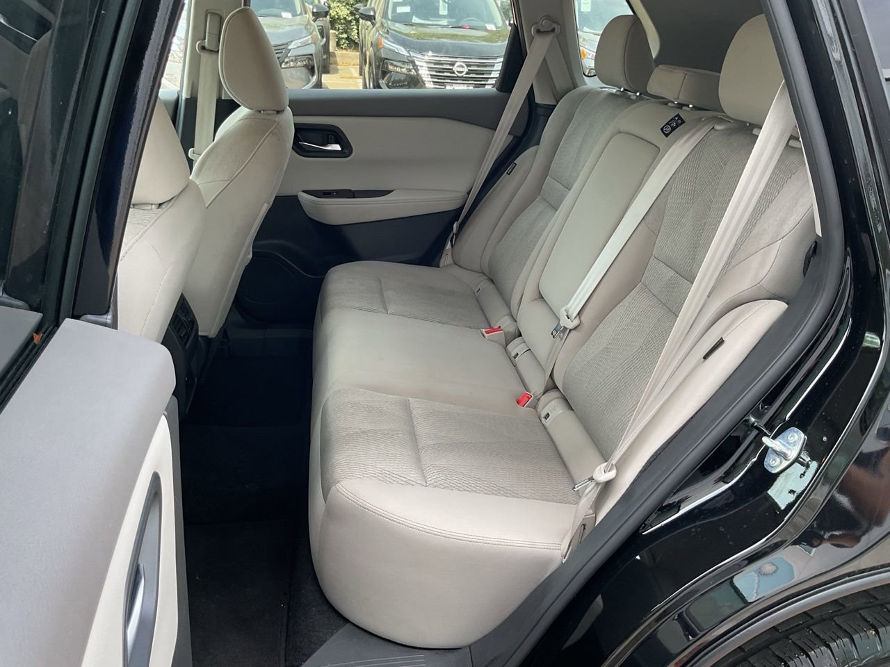 Used 2025 Nissan Rogue SV FWD image 15