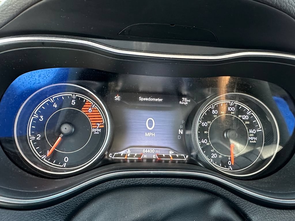 Used 2019 Jeep Cherokee Limited AWD/4WD image 17