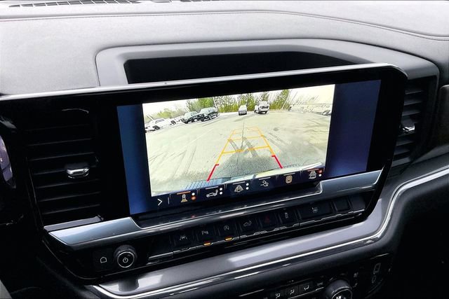 Used 2024 Chevrolet Silverado 1500 High Country w/ Technology Package image 11