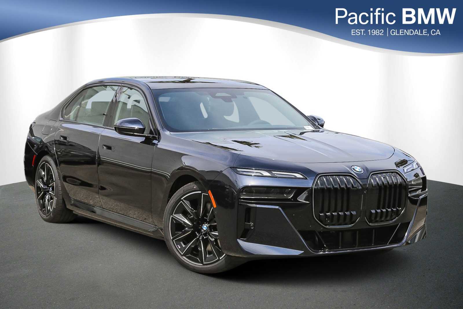 Used 2025 BMW i7 eDrive50 w/ M Sport Package image 1