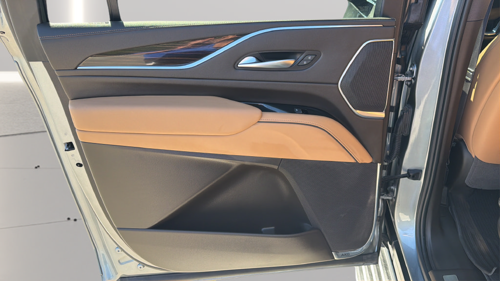 Used 2023 Cadillac Escalade ESV Premium Luxury w/ Performance Package RWD image 25
