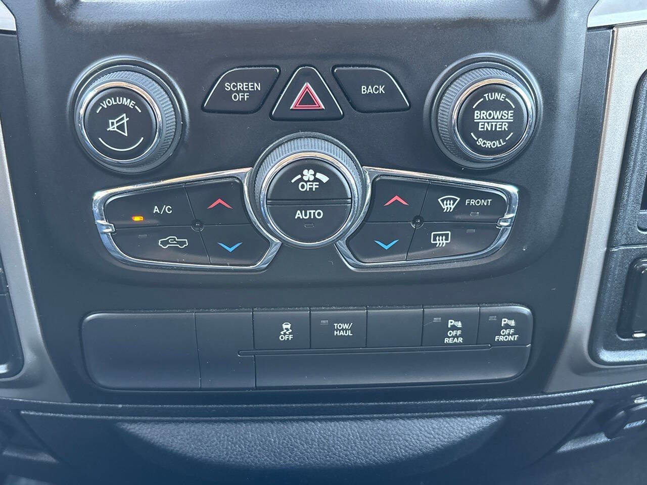 Used 2018 RAM 1500 Lone Star image 42