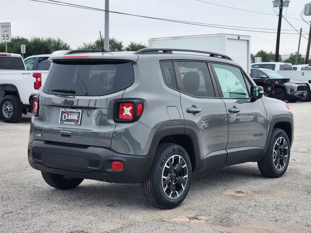 Used 2023 Jeep Renegade Latitude AWD/4WD image 7