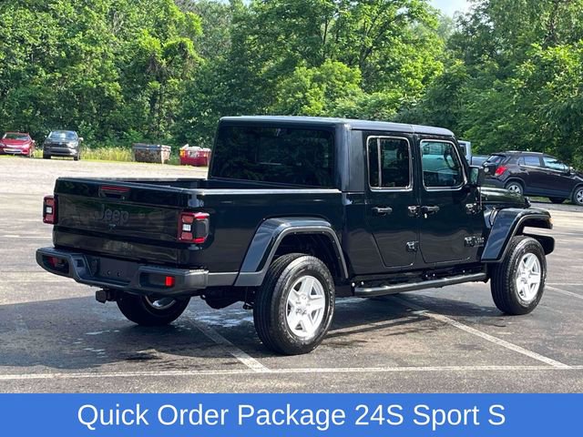 Used 2022 Jeep Gladiator Sport image 3