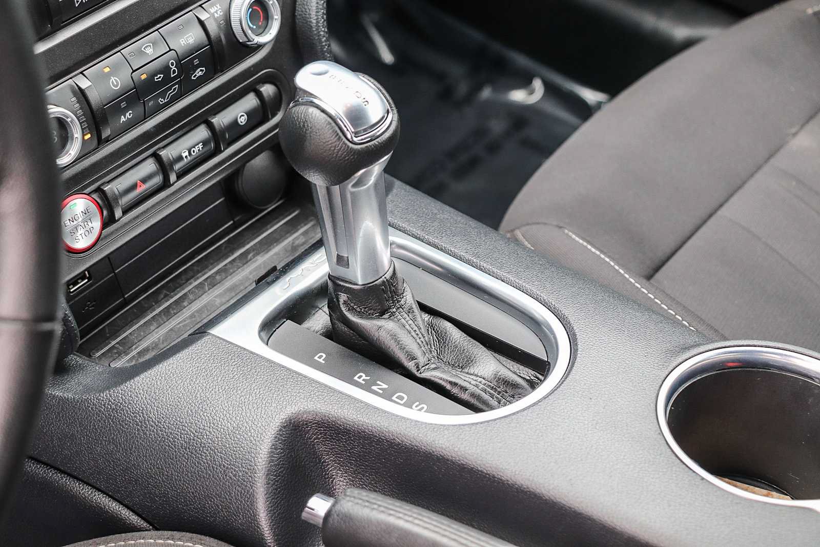 Used 2022 Ford Mustang Convertible RWD image 20