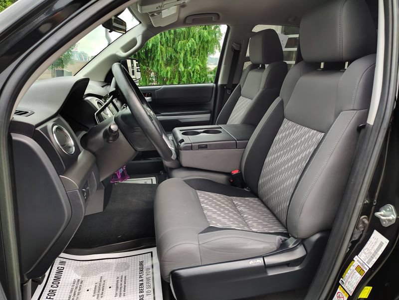 Used 2018 Toyota Tundra SR5 AWD/4WD image 11