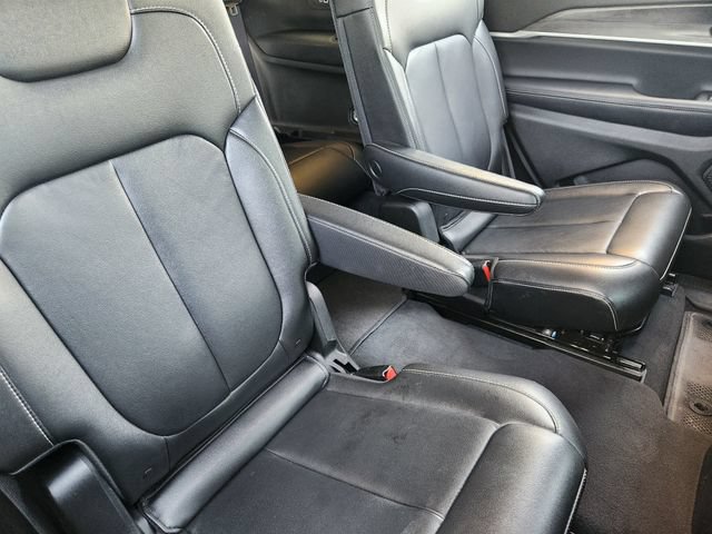 Certified 2023 Jeep Grand Cherokee L Limited AWD/4WD image 29