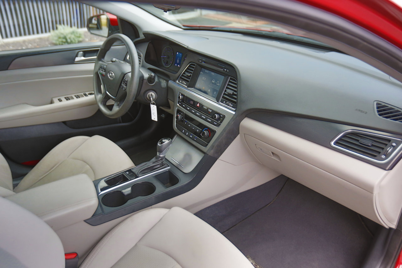 Used 2017 Hyundai Sonata Sport w/ Cargo Package image 19