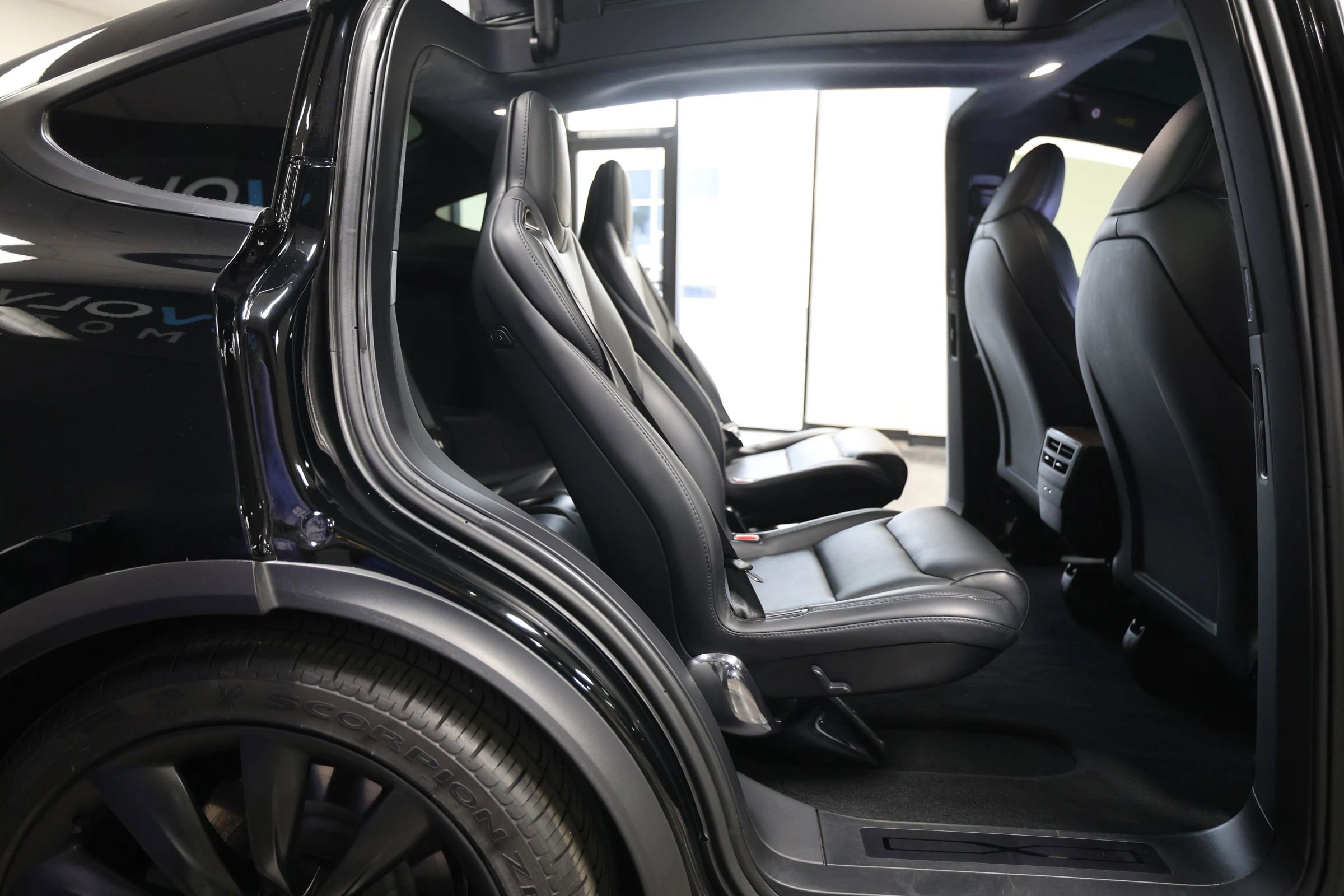 Used 2020 Tesla Model X Long Range image 37