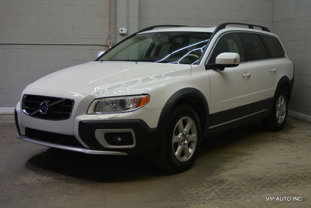 Used 2013 Volvo XC70 3.2 FWD image 2