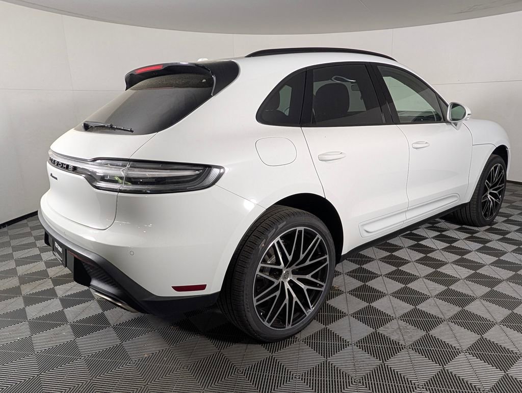 New 2026 Porsche Macan image 7