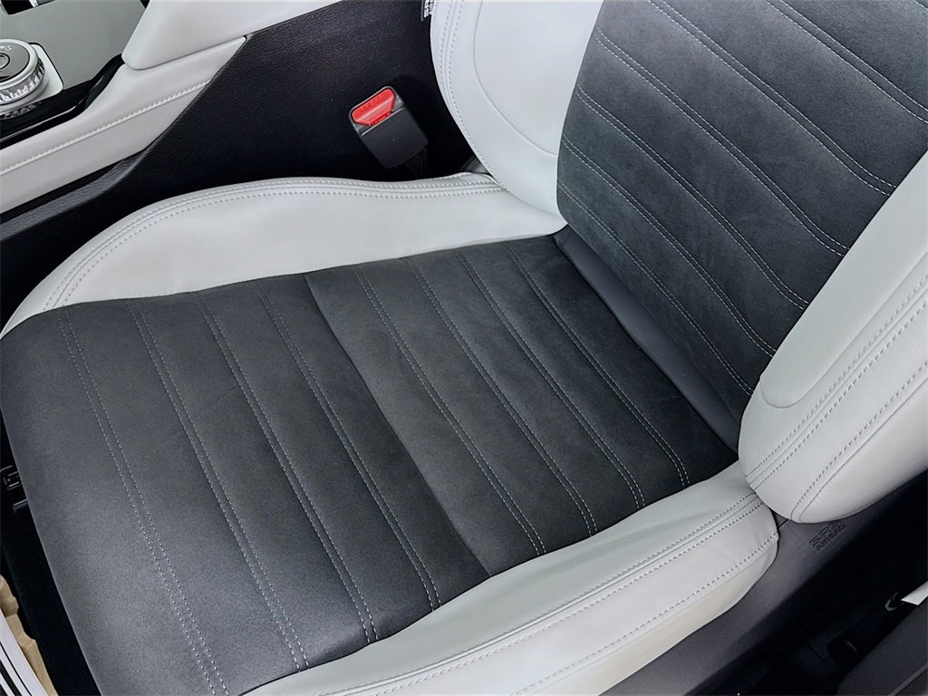 New 2025 Mitsubishi Outlander SE image 20