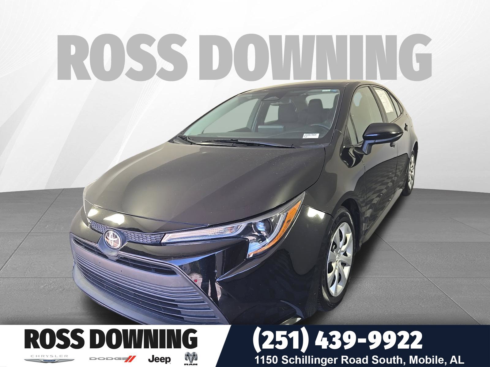 Used 2023 Toyota Corolla LE FWD image 1
