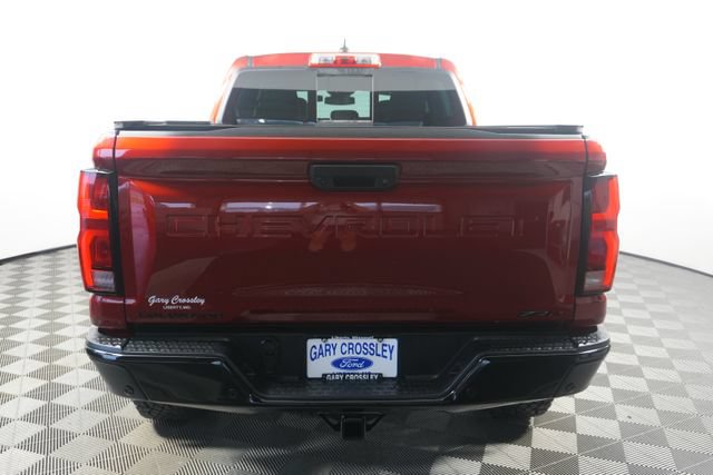 Used 2026 Chevrolet Colorado ZR2 w/ Technology Package AWD/4WD image 4