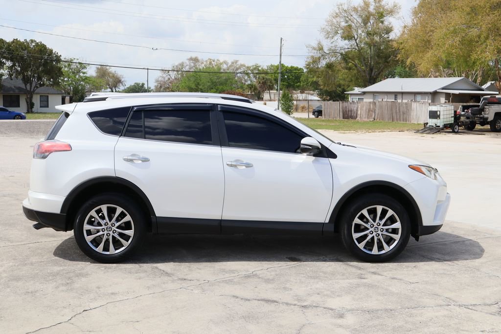 Used 2018 Toyota RAV4 Limited w/ Advanced Technology Package image 9