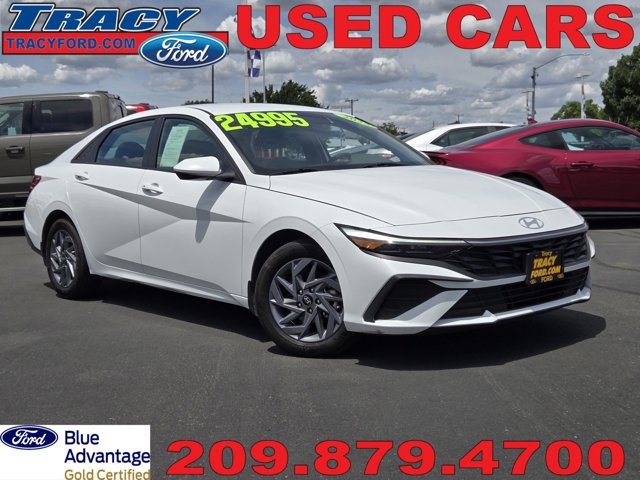 Used 2025 Hyundai Elantra Hybrid FWD image 1
