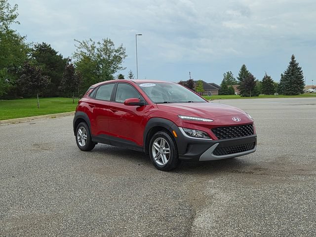 Used 2022 Hyundai Kona SE AWD/4WD image 3
