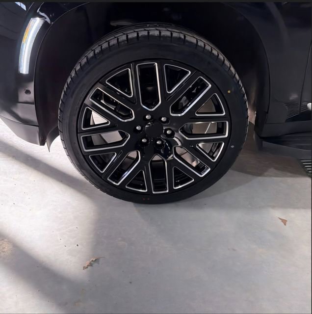 Used 2025 GMC Yukon XL Denali image 10