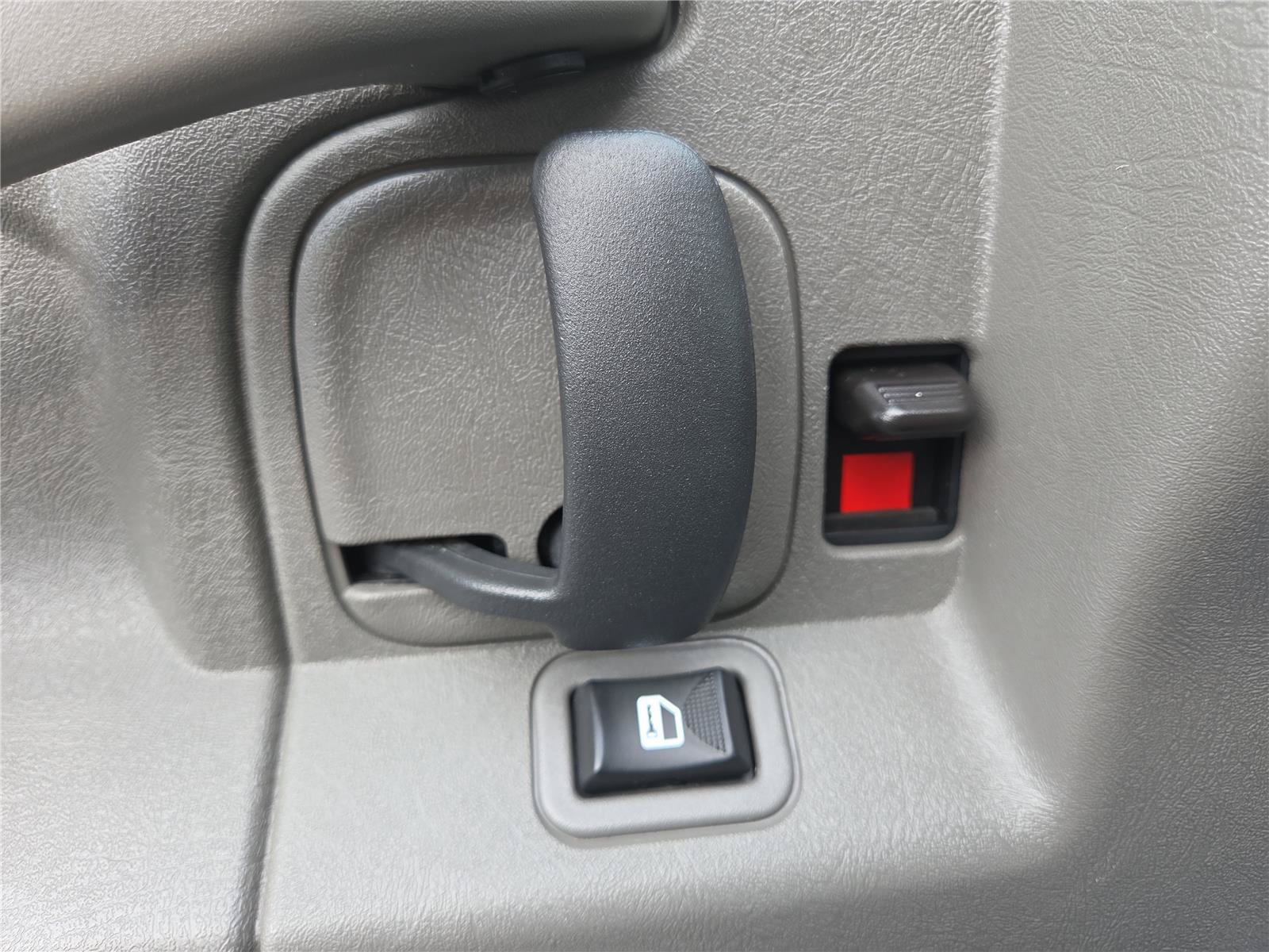 Used 2024 GMC Savana 2500 w/ Driver Convenience Package RWD image 10